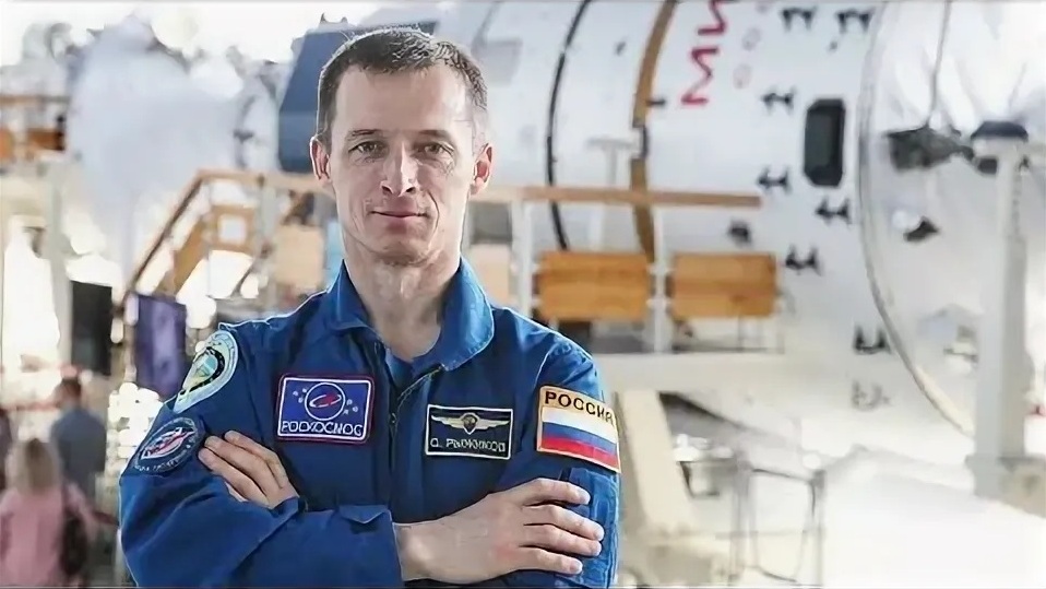 Космонавт из Ханты-Мансийского автономного округа (ХМАО) — Рыжиков Серей Николаевич, уроженец Нижневартовска. Он является командиром Международной космической станции (МКС), а также космонавтом-испытателем отряда «Роскосмоc